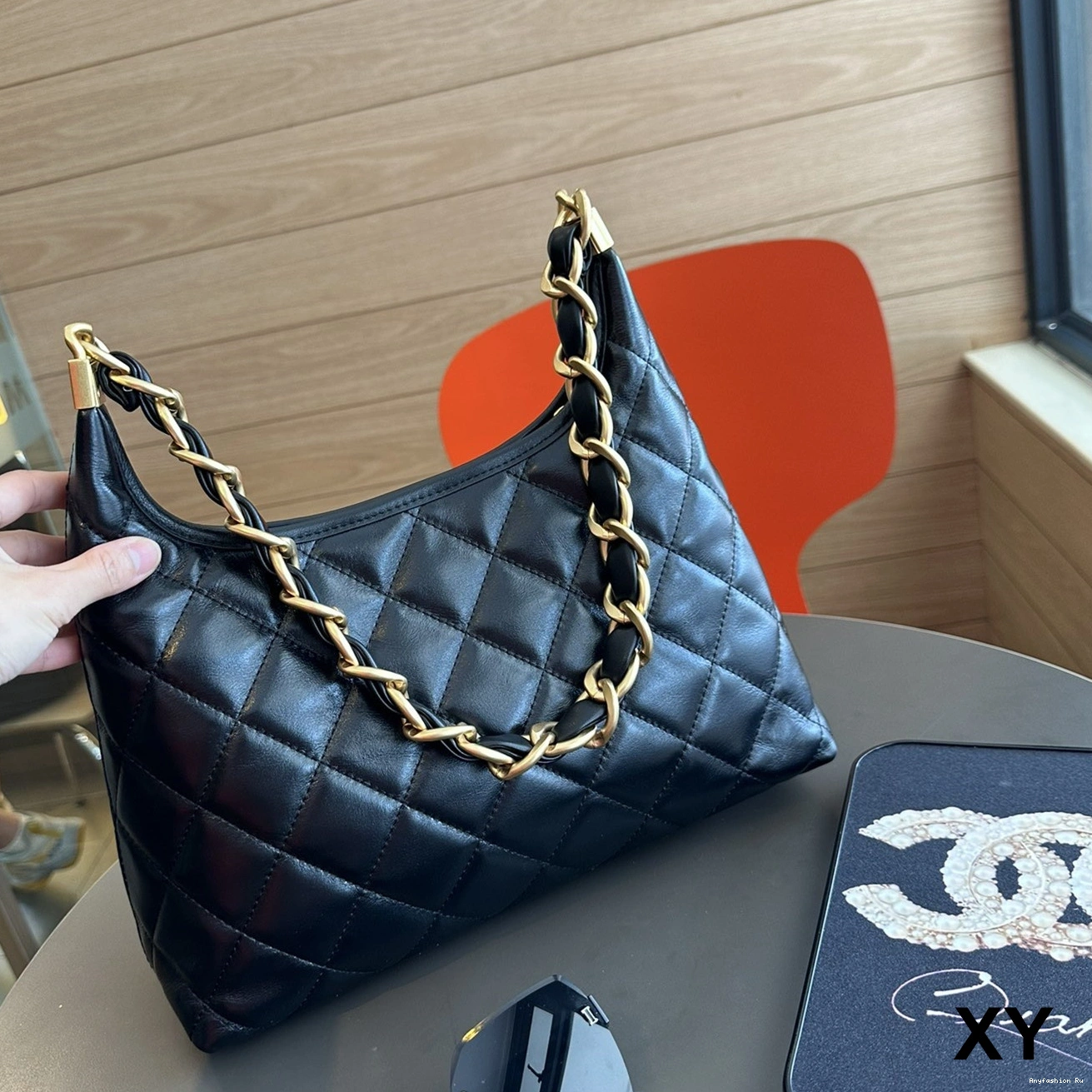 Women 395 Chanel Sleek Handbags For 1210
